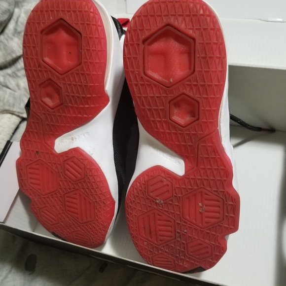 Lebron James - Picture 6 of 7